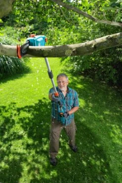 GARDENA Accu Telescopische Snoeizaag TCS 20/18 P4A Set 9 GARDENA Accu Telescopische Snoeizaag TCS 20/18 P4A Set -Planten Verkoop gardena accu telescopische snoeizaag tcs 20 18 p4a set 1000x1500 640af323285d7 l